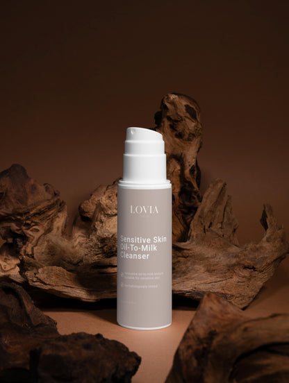 Oil-to-Milk Cleanser